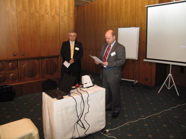 Petr Jirasek (l), Executive Committee member, and Josef Strelec, Rome chapter president, welcome participants to the first European business-to-business speed-networking event in May.